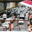 Com chuva e 3 acidentes, SP registra recorde de congestionamento pela manhã