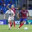 Com golaço e filme repetido, Bahia e Vitória empatam pelo Brasileirão