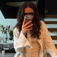 Marquezine, Sato e Ewbank mostram como usar look tipo pijama