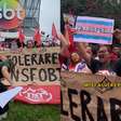 Manifestantes protestam em frente ao SBT após falas transfóbicas de Ratinho contra Erika Hilton
