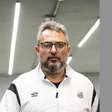 Diretoria do Santos FC pode negociar volante; entenda