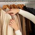 Como preparar o guarda-roupa para o outono e ganhar praticidade