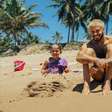 Indireta? Zé Felipe curte praia com os filhos na Bahia e posta legenda enigmática