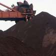 Minério de ferro recua após compradora estatal da China flexibilizar proibição a produto da BHP