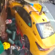 Táxi desgovernado sobe em calçada e atropela duas mulheres em Nova York; vídeo registrou momento