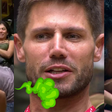 Guerra de pum no 'BBB 26'? 48 horas após levar de 'Tia' Milena, Jonas protagoniza novo 'ataque' de gás - e sobra para Breno!