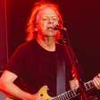Guitarrista do AC/DC, Stevie Young é internado na Argentina