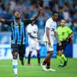 Grêmio supera o Vitória em jogo intenso pelo Brasileirão