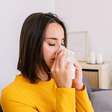 Segurar o espirro é perigoso? Entenda o que pode acontecer