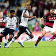 Flamengo engata terceira vitória seguida e se aproxima dos líderes