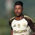 Bruno Henrique segue fora, e Flamengo terá mudanças contra o Corinthians