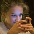 Agora sabemos a partir de que idade os efeitos dos celulares na saúde mental das crianças mudam radicalmente: aos 16 anos
