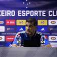 Interino aponta que alta expectativa gerou pressão no Cruzeiro: "Pandemônio"