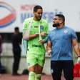 Goleiro do Bahia tem lesão impressionante e precisa ser substituído em derrota para o Remo