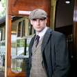 A alfaiataria se reinventa no street style com o retorno de Peaky Blinders