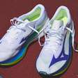 Mizuno promove desafio em pista para apresentar a linha Hyperwarp no Brasil