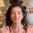 Trancinhas no cabelo dão efeito de face lifting, como disse Anne Hathaway?