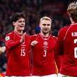 Dinamarca goleia Macedônia do Norte e segue na luta pela Copa do Mundo