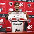Artur é apresentado pelo São Paulo e revela contato de Roger Machado