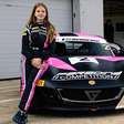 Vicky Farfus é confirmada na temporada 2026 da Ginetta Junior Championship