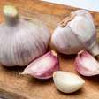 Nem no armário, nem na geladeira: este é o lugar certo para manter o alho em boas condições e evitar que ele apodreça ou germine