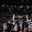 Jogador do Vasco é reavaliado após "risco" de lesão no joelho