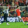 Corinthians e Internacional fazem confronto direto para afastar do Z-4
