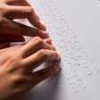 Dia Nacional do Braille expõe desafios na alfabetização de crianças com deficiência visual no Brasil