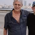 Chico Buarque volta a Cuba após 34 anos e doa medicamentos em meio à crise