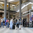 Pane nos aeroportos: quais os direitos dos passageiros afetados por atrasos e cancelamentos de voos