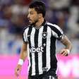 Alex Telles é dúvida para jogo do Botafogo contra o Coritiba