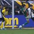 Especialista identifica pênalti ignorado para o Palmeiras em clássico contra o Corinthians