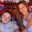 Neto de Ratinho completa 8 anos e mãe celebra: 'Milagre que desafia estatísticas'