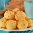 Pão de queijo de frigideira: solução rápida para matar a fome