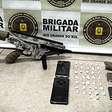 Submetralhadora: Homem com extensa ficha criminal é preso com armamento pesado no Litoral Norte Gaúcho