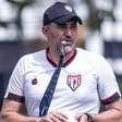 Dá para vencer o Furação? Técnico do Atlético-GO é sincero sobre chances de avançar na Copa