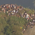 Turistas ilhados por 3 horas em morro no Rio relatam 'medo' com tiroteio em operação policial: 'Não estava entendendo'