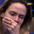 BBB 26: Ana Paula Renault chora após ser informada sobre a morte do pai