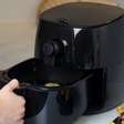 É realmente benéfico utilizar a Air Fryer? Saiba o que a ciência diz sobre eletrodoméstico