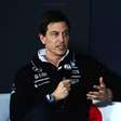 F1: Wolff cita responsabilidade e alerta pilotos da Mercedes em disputa pelo título