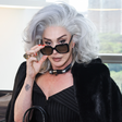 Claudia Raia se transforma em Miranda Priestly para divulgar "O Diabo Veste Prada - Um Novo Musical", que estreia em 2027 no Brasil