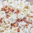 Pipoca com bacon crocante e muito saborosa, para você saborear assistindo seus filmes e séries