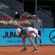 João Fonseca estraçalha raquete, perde de Jódar por 2 a 1 e dá adeus ao Madrid Open; assista
