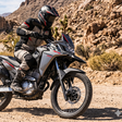 Estilo clássico dos anos 90 volta com motor moderno na nova trail da Honda para dominar as estradas de terra