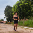 A ciência dá um conselho universal para queimar calorias durante a caminhada: não se trata de percorrer uma longa distância de uma só vez, pelo contrário