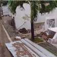 PE: Goiana passa dos 200mm de chuva, canal transborda, derruba muro de escola e invade casas