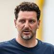 Elano revela tentativa frustrada de visitar Robinho na prisão: "É triste para ele"
