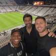 Promessa de BBB! Edílson Capetinha leva ex-participantes ao jogo do Corinthians