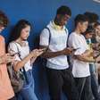 Pesquisa sobre comportamento de adolescentes nas redes sociais mostra que os mais desfavorecidos enfrentam os maiores riscos