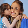Viúva de campeão olímpico pede ajuda após filha de 6 anos ser internada no DF